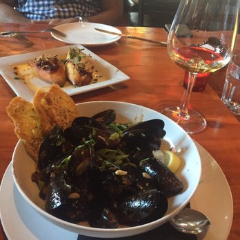 Lola's Lounge - Mussels with sausage and garlic - Spanish Near Me - Sacramento, California