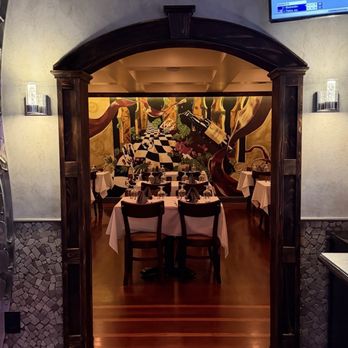 Villa Napoletana - Additional dining area - Italian Near Me - East Longmeadow, Massachusetts Villa Napoletana - Additional dining area - Italian Near Me - East Longmeadow, Massachusetts
