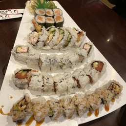 Top to bottom: Maki, tempura roll, california roll, spicy tuna roll, rock n' roll Top to bottom: Maki, tempura roll, california roll, spicy tuna roll, rock n' roll