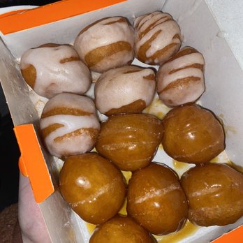 Mr. Puffs - Desserts Near Me - North York, Ontario Mr. Puffs - Desserts Near Me - North York, Ontario