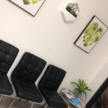 Balanced Wellness Health Center - Waiting Area - Chiropractors Near Me - Burbank, California Balanced Wellness Health Center - Waiting Area - Chiropractors Near Me - Burbank, California
