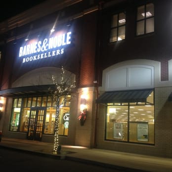 Barnes & Noble - Second entrance from town center side - Bookstores Near Me - Hampton, Virginia