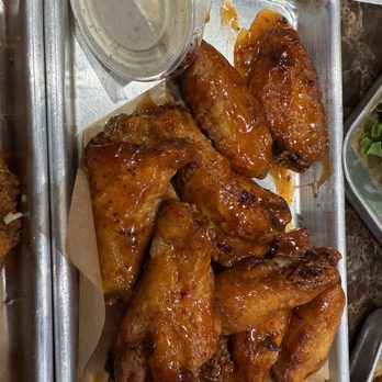 Billy Roys Burger - Mango Habanero Wings - Burgers Near Me - Fremont, California Billy Roys Burger - Mango Habanero Wings - Burgers Near Me - Fremont, California