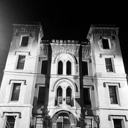 Bulldog Tours - Old city jail