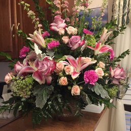 This is the 'Soft Blush Bouquet'. This is the 'Soft Blush Bouquet'.