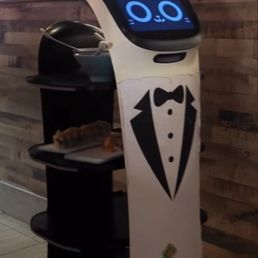 My favorite robot server aka their best server there My favorite robot server aka their best server there