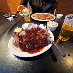 The Sports Page - Bbq ribs every other Friday , they are great, and service is always friendly. Draft beer in chilled glasses, can't be beat.