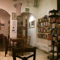 Ubik Café - Cambio de ambientes