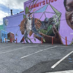 Sammy's Liquors - August 2021 mural on Sammy's