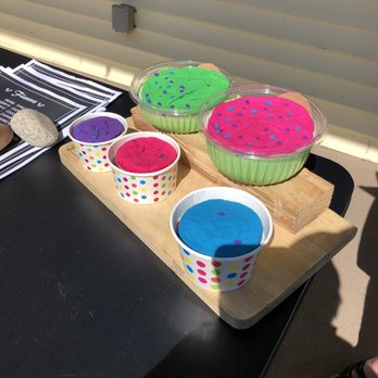Wentworth's Homemade Ice Cream - Cute display of sundae sizes outside - Ice Cream & Frozen Yogurt Near Me - Hamden, Connecticut Wentworth's Homemade Ice Cream - Cute display of sundae sizes outside - Ice Cream & Frozen Yogurt Near Me - Hamden, Connecticut