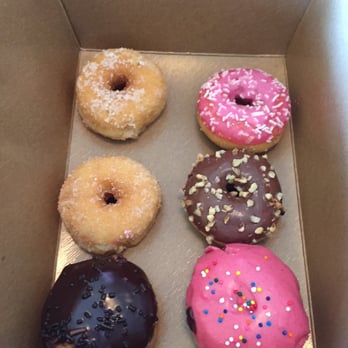 Bumbleberry Flats - Mini donuts with filling - American Near Me - Laughlin, Nevada Bumbleberry Flats - Mini donuts with filling - American Near Me - Laughlin, Nevada