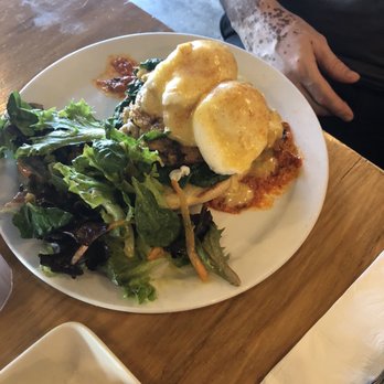 Egghead Cafe - Crab Meat Benedict - Coffee & Tea Near Me - Honolulu, Hawaii Egghead Cafe - Crab Meat Benedict - Coffee & Tea Near Me - Honolulu, Hawaii