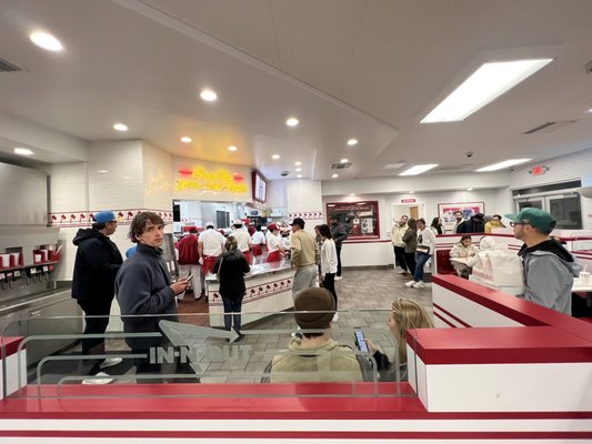 In-N-Out Burger by null