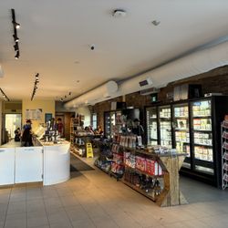 Kawartha Dairy - Kwartha Ice cream store