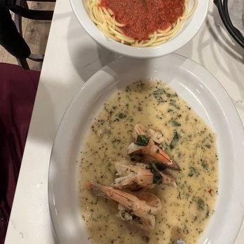 Fratellos Italian Kitchen + Bar - Shrimp Scampi lunch plate - Italian Near Me - San Clemente, California Fratellos Italian Kitchen + Bar - Shrimp Scampi lunch plate - Italian Near Me - San Clemente, California