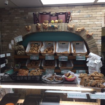 Dunellen Bakery - Celebrating Día de los Difuntos/Muertos - Bakeries Near Me - Dunellen, New Jersey