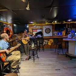 Kharacters - Live music