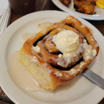 Don's Country Kitchen - Homemade cinnamon roll - Breakfast & Brunch Near Me - Oceanside, California Don's Country Kitchen - Homemade cinnamon roll - Breakfast & Brunch Near Me - Oceanside, California