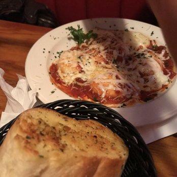 DiNapoli's Fire House - Cheese ravioli and garlic bread - Pizza Near Me - Barstow, California