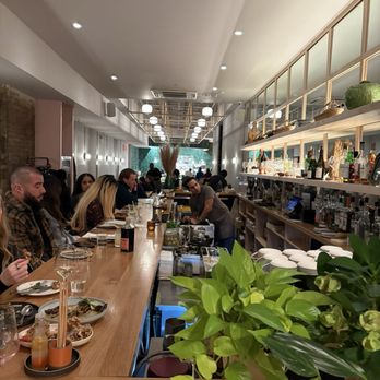 Lola's - Bar area - New American Near Me - New York, New York