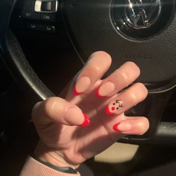 Hollywood Nails - Christmas nails - Nail Technicians Near Me - Fairfax, Virginia