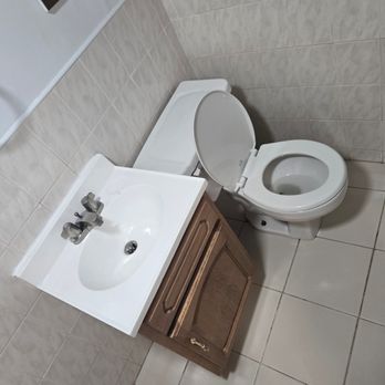 Delmi Eagle Cleaning Service - Bathroom when done - Home Cleaning Near Me Delmi Eagle Cleaning Service - Bathroom when done - Home Cleaning Near Me