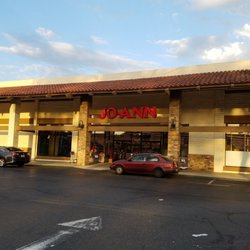 Conejo Valley Plaza Shopping Center