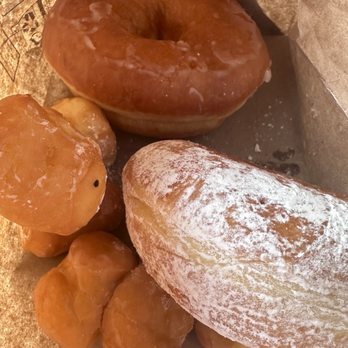 Rise'n Shine - Glazed and powdered sugar donuts - Donuts Near Me - Tucson, Arizona Rise'n Shine - Glazed and powdered sugar donuts - Donuts Near Me - Tucson, Arizona