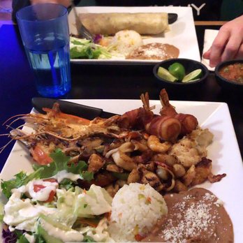 Hector's Mariscos - Parrillada #5 - Seafood Near Me - Chula Vista, California Hector's Mariscos - Parrillada #5 - Seafood Near Me - Chula Vista, California
