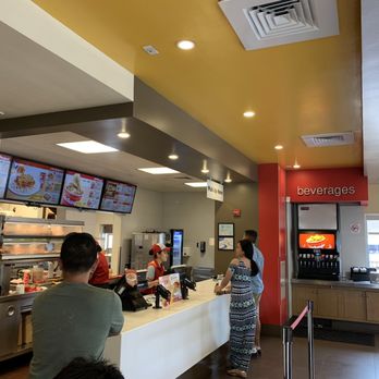 Jollibee - Fast Food Near Me - Honolulu, Hawaii