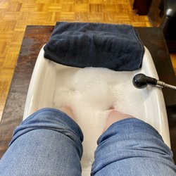 Anruss Salon - Warm water bath.