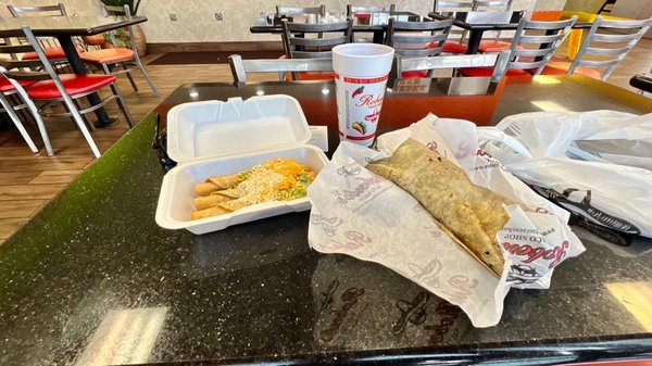 Roberto's Taco Shop Harmon Square by null