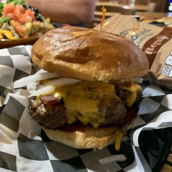 Johnnie's on 2 - American Near Me - St. Ignace, Michigan