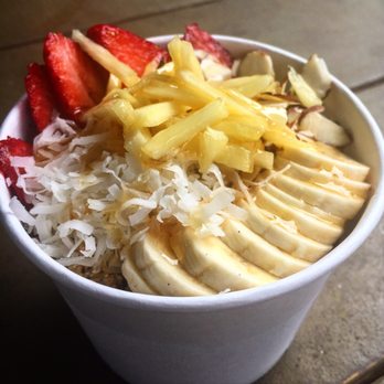 Mo 'Ono Hawai'i - The "Works": strawberry, pineapple, chopped almonds, coconut, honey, granola, and banana. - Food Trucks Near Me - Kahului, Hawaii Mo 'Ono Hawai'i - The "Works": strawberry, pineapple, chopped almonds, coconut, honey, granola, and banana. - Food Trucks Near Me - Kahului, Hawaii