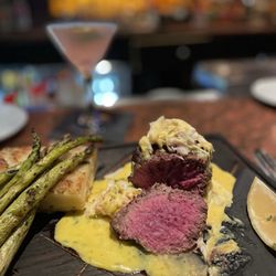 Red's Kitchen + Tavern - Filet topped with lump crab