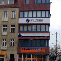 Kollegium für Bildung und Arbeit - Kollegium für Bildung und Arbeit
- Die Zentrale für Berufskraftfahrer Aus - und Weiterbildung -