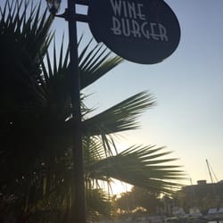 Wine & Burger