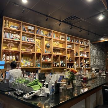 Thaisons - Bar area - Asian Fusion Near Me - Falls Church, Virginia