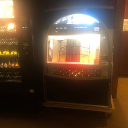 a vending machine and a vending machine
