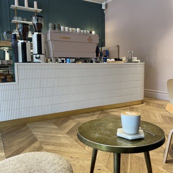 Guillam Coffee House - Coffee & Tea Near Me - London, XGL Guillam Coffee House - Coffee & Tea Near Me - London, XGL