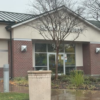 Social Security - No guard and no signs indicating to wait for the guard to open the door. - Public Services & Government Near Me - Roseville, California Social Security - No guard and no signs indicating to wait for the guard to open the door. - Public Services & Government Near Me - Roseville, California