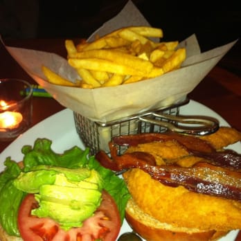 Hilton Boston/Dedham - Chicken sandwich - nice presentation - Hotels Near Me - Dedham, Massachusetts