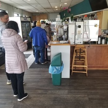 Skolniks Bagel Bakery & Wellness Cafe - Inside - Bagels Near Me - Union, New Jersey Skolniks Bagel Bakery & Wellness Cafe - Inside - Bagels Near Me - Union, New Jersey