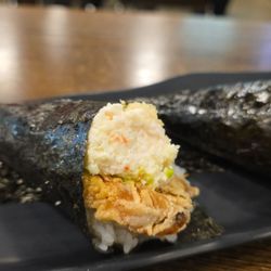AYCE Sushi SCM - Soft shell crab Handroll, unagi (grilled eel) Handroll