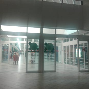Alcampo - Acceso al parking - Grocery Near Me - Gijón, O