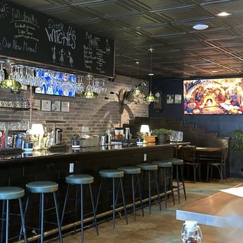 The Grumpy George Pub & Grub - Bar area during the Halloween holiday season. - Pubs Near Me - Georgetown, Texas The Grumpy George Pub & Grub - Bar area during the Halloween holiday season. - Pubs Near Me - Georgetown, Texas