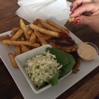 Bunky's Raw Bar & Grill - Crab cakes - Sports Bars Near Me - Indialantic, Florida