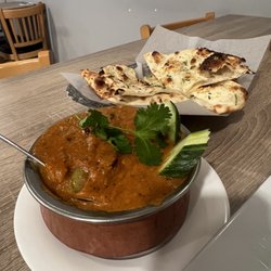 Kothur Indian Cuisine - Lamb Kothur Curry with Garlic Naan
