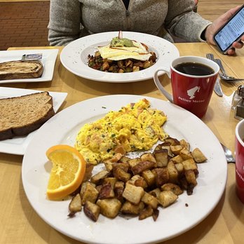 Brunch Cafe-Niles - Smoked salmon inlet. - Breakfast & Brunch Near Me - Niles, Illinois