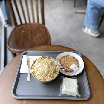 Luna Bakery - Desserts Near Me - Toronto, Ontario Luna Bakery - Desserts Near Me - Toronto, Ontario